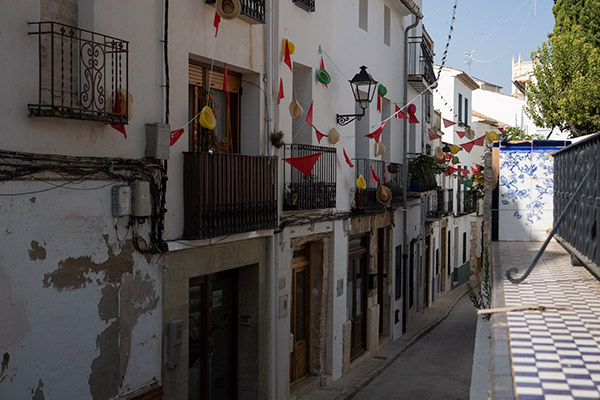 Calle del centro histórico de Benissa